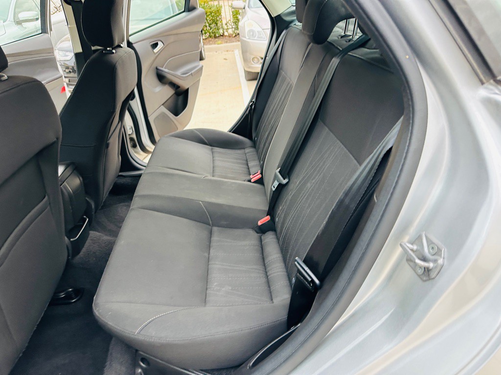 2017 Ford Focus Image 20