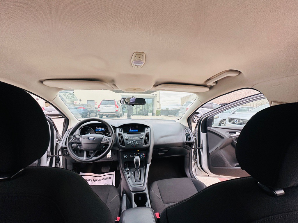 2017 Ford Focus Image 21