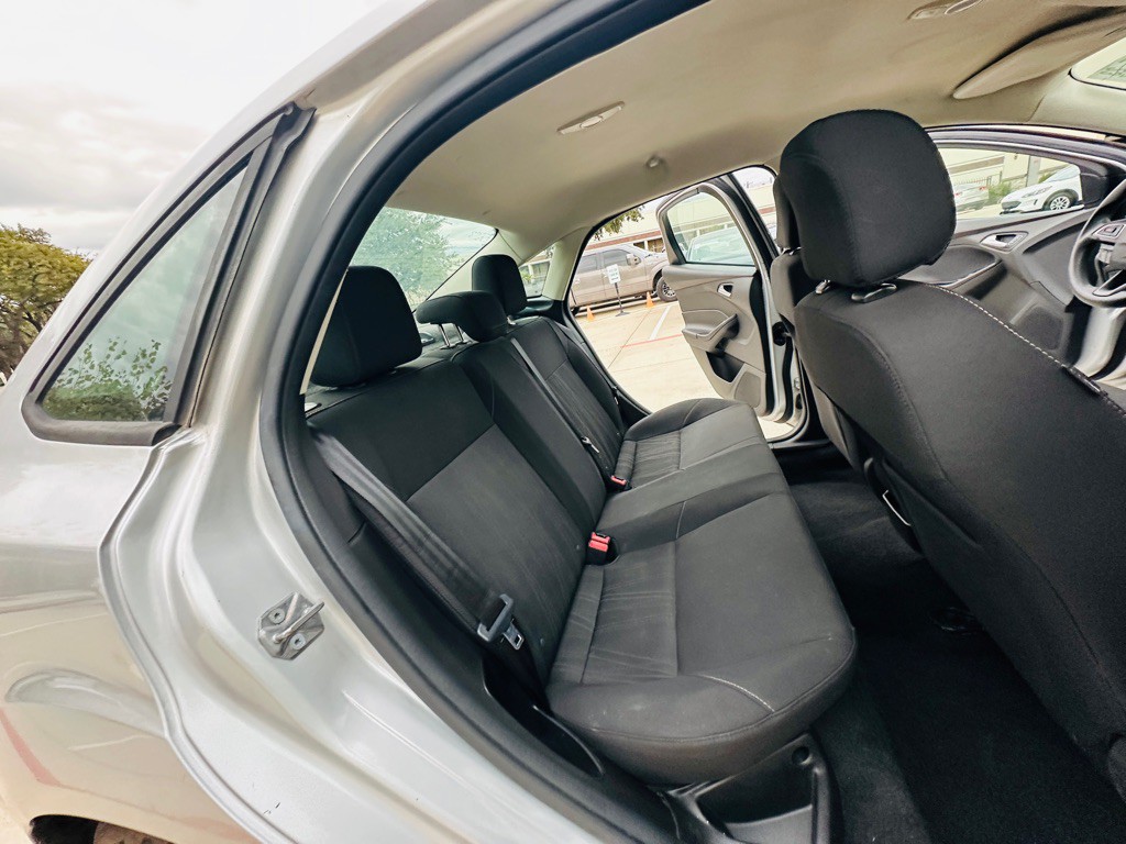 2017 Ford Focus Image 25