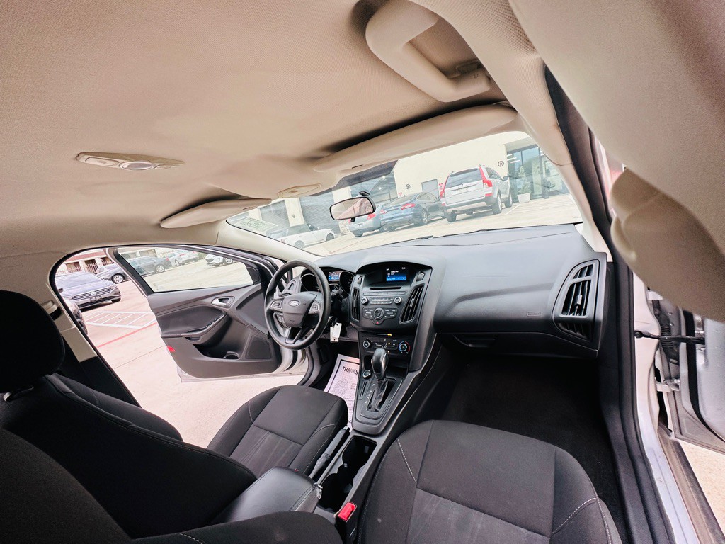 2017 Ford Focus Image 26