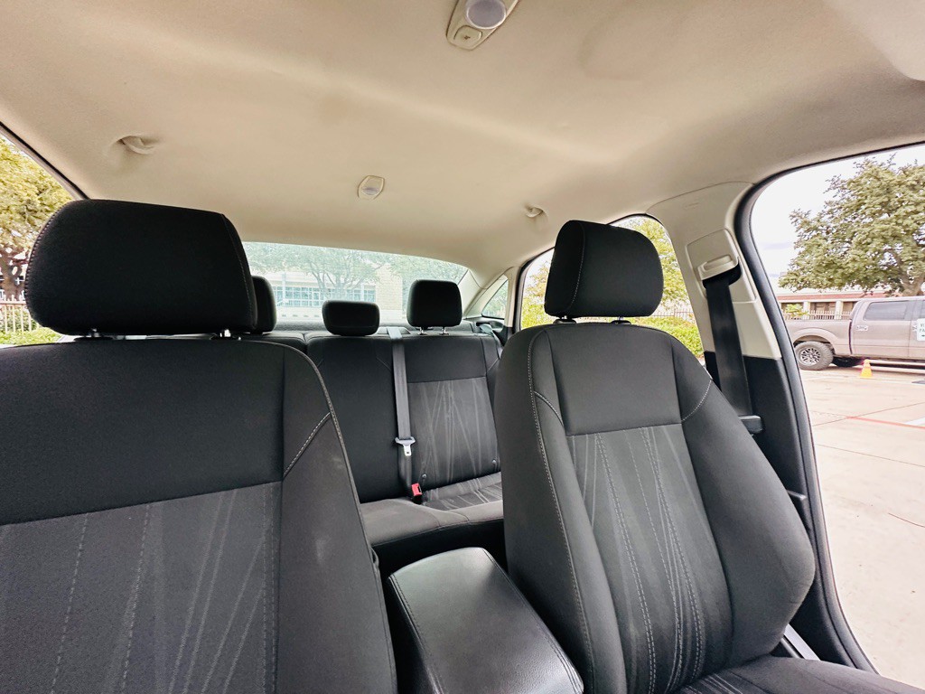 2017 Ford Focus Image 30