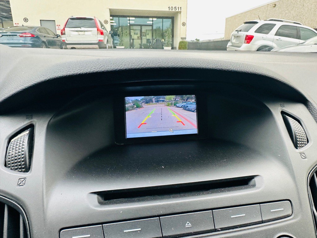 2017 Ford Focus Image 33