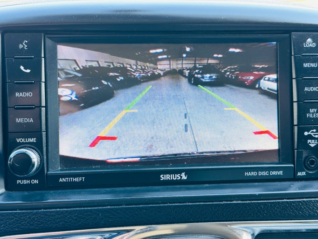 2013 Chrysler Town & Country Image 26