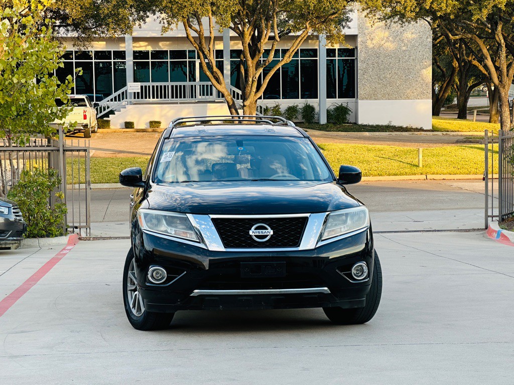 2014 Nissan Pathfinder Image 2