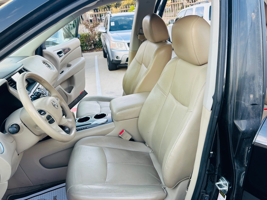 2014 Nissan Pathfinder Image 17