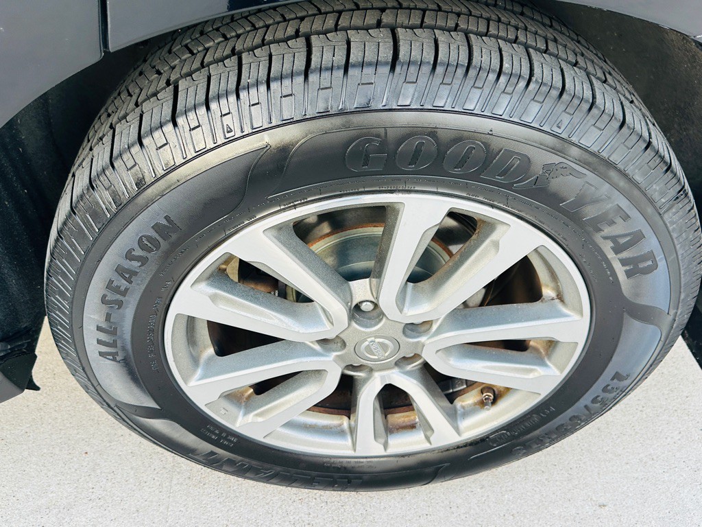 2014 Nissan Pathfinder Image 35