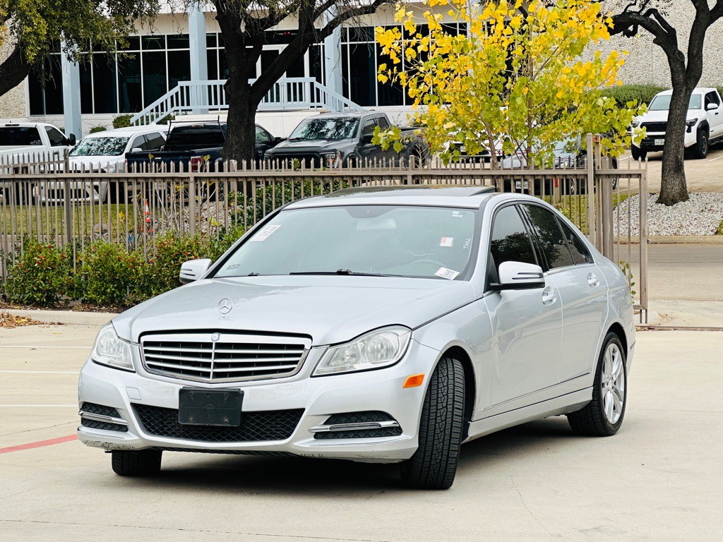 2014 Mercedes-Benz C-Class Image 3