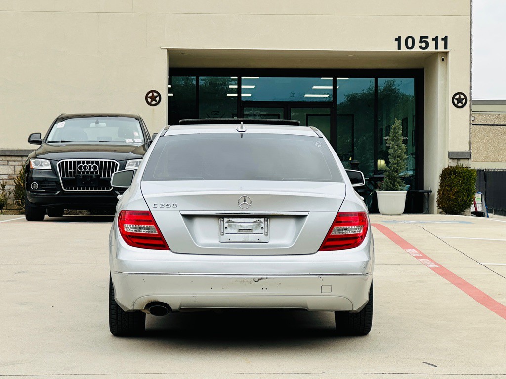 2014 Mercedes-Benz C-Class Image 9