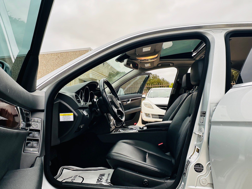 2014 Mercedes-Benz C-Class Image 14