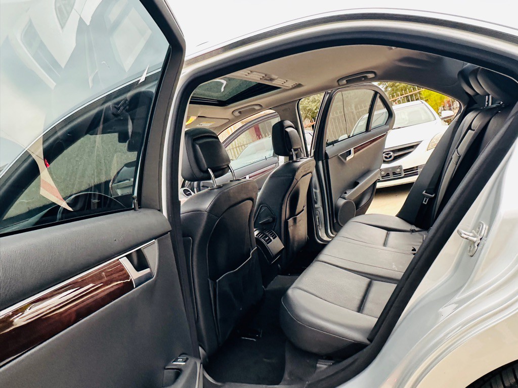 2014 Mercedes-Benz C-Class Image 18