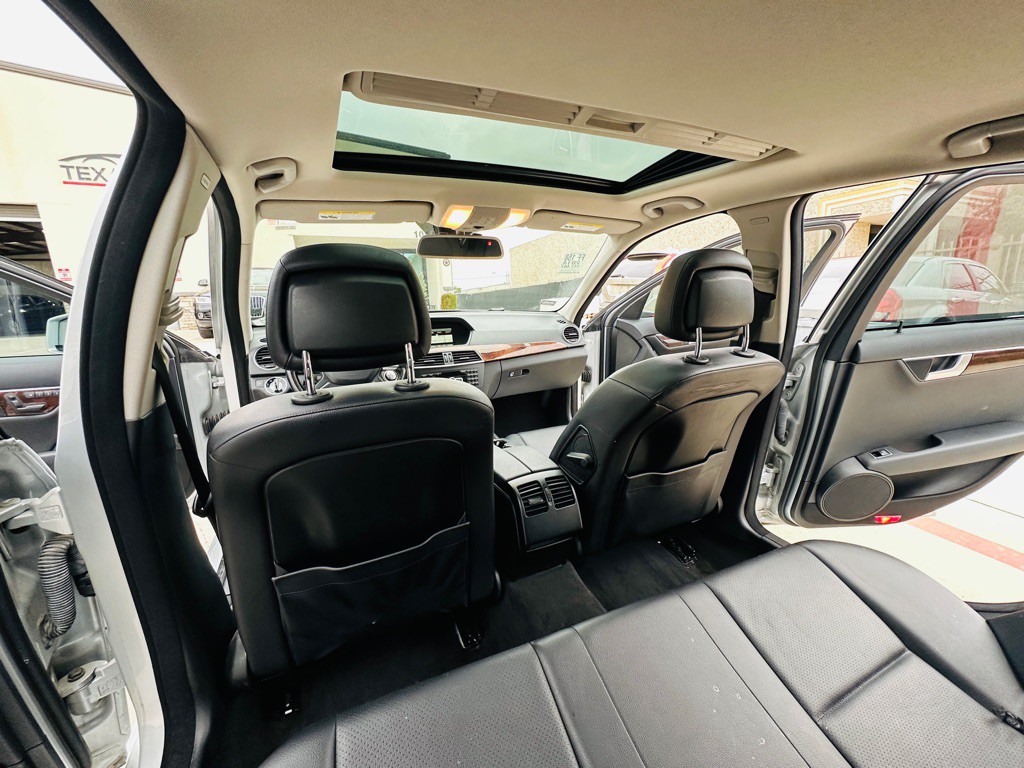 2014 Mercedes-Benz C-Class Image 21