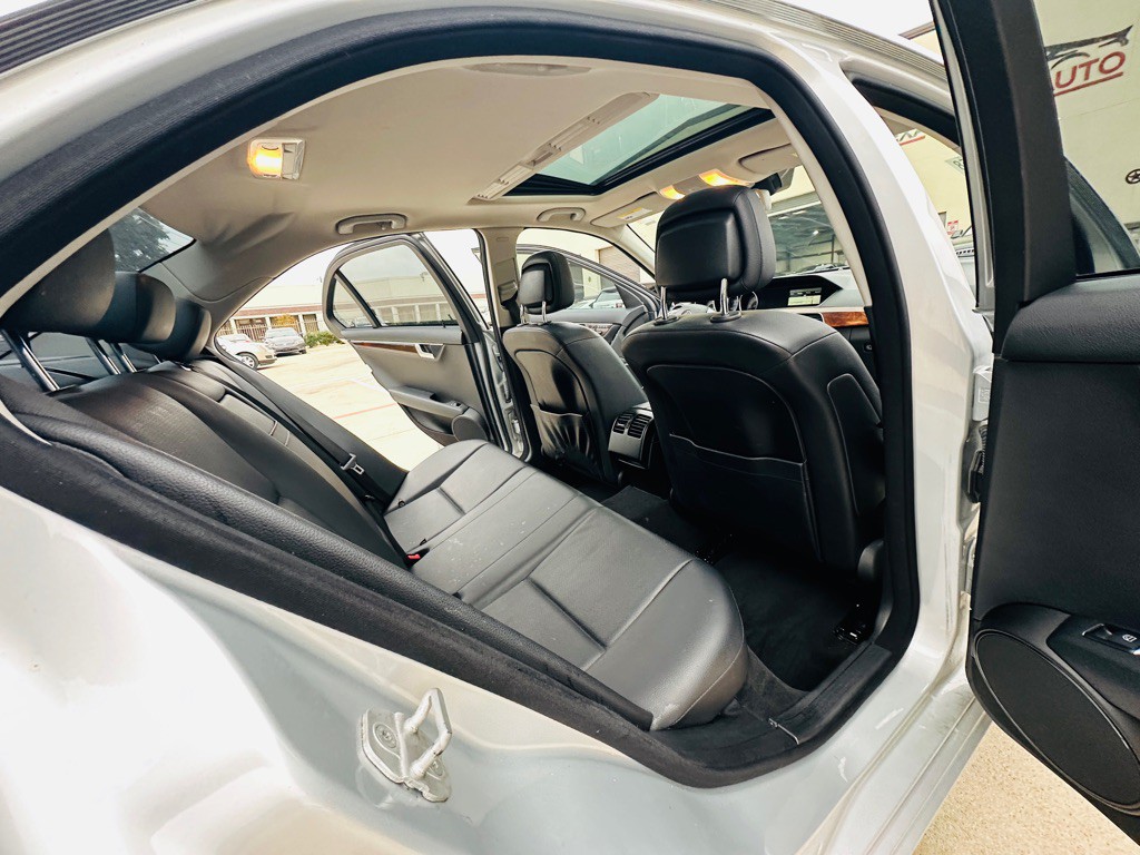 2014 Mercedes-Benz C-Class Image 23