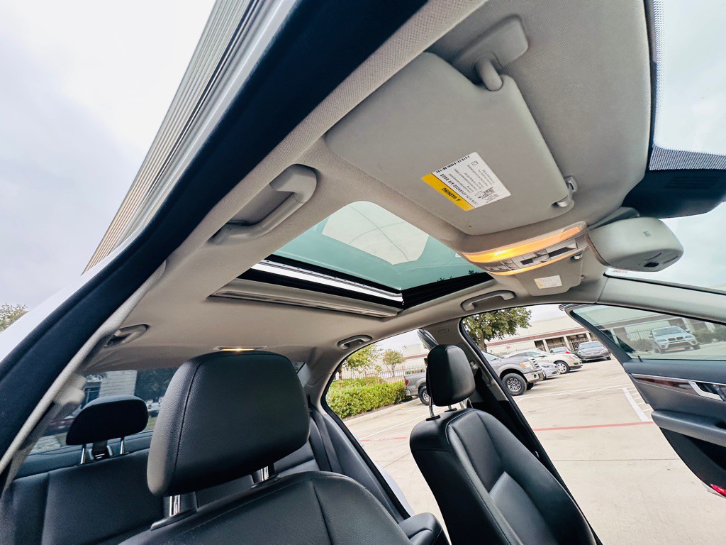 2014 Mercedes-Benz C-Class Image 26