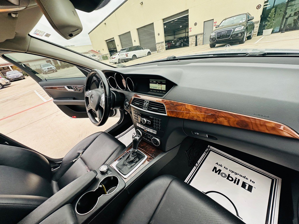 2014 Mercedes-Benz C-Class Image 28