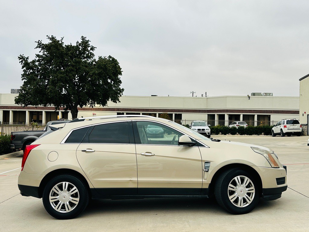 2011 Cadillac SRX Image 16