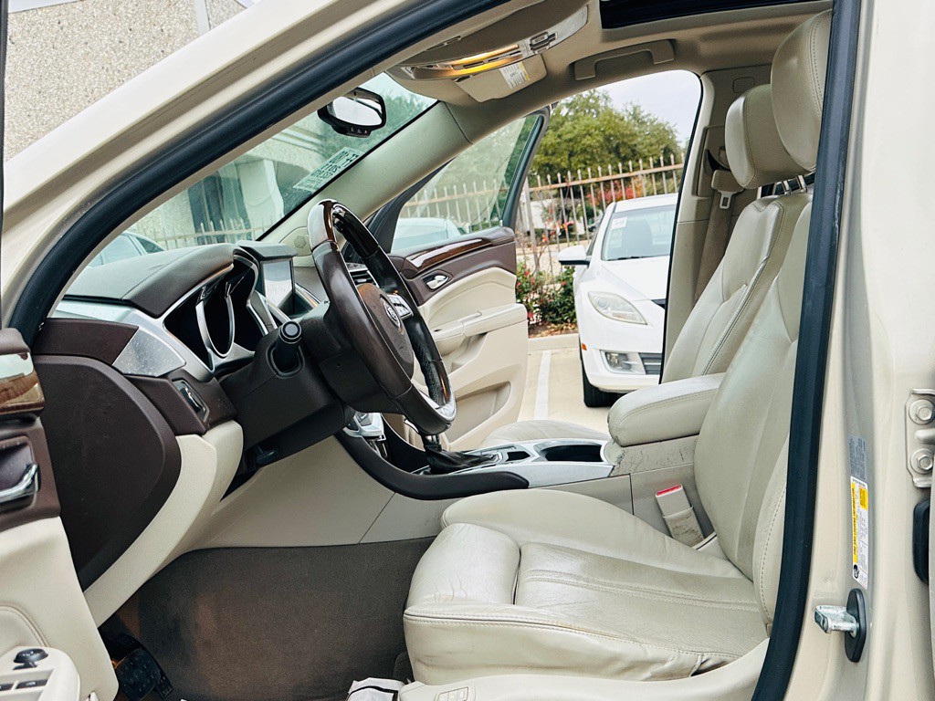 2011 Cadillac SRX Image 17