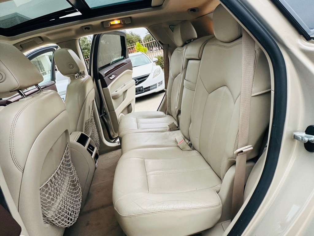 2011 Cadillac SRX Image 24