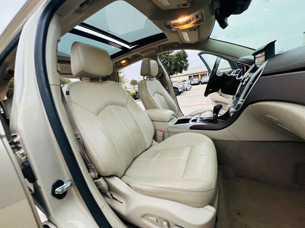 2011 Cadillac SRX Image 30