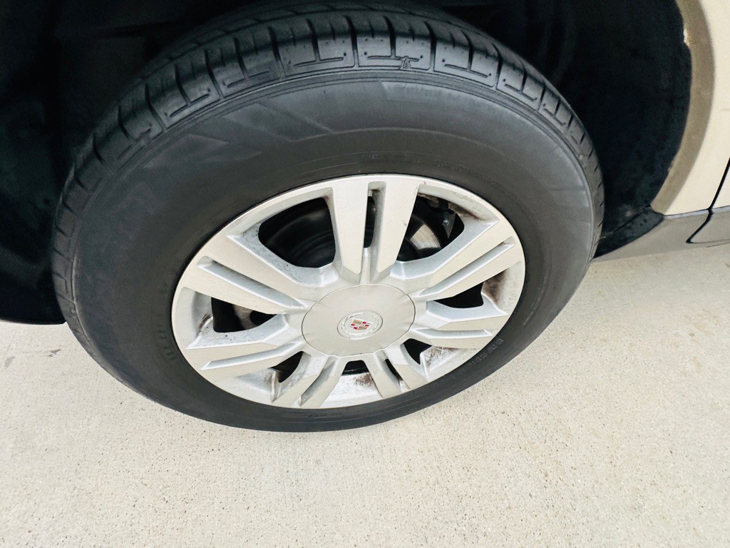 2011 Cadillac SRX Image 36