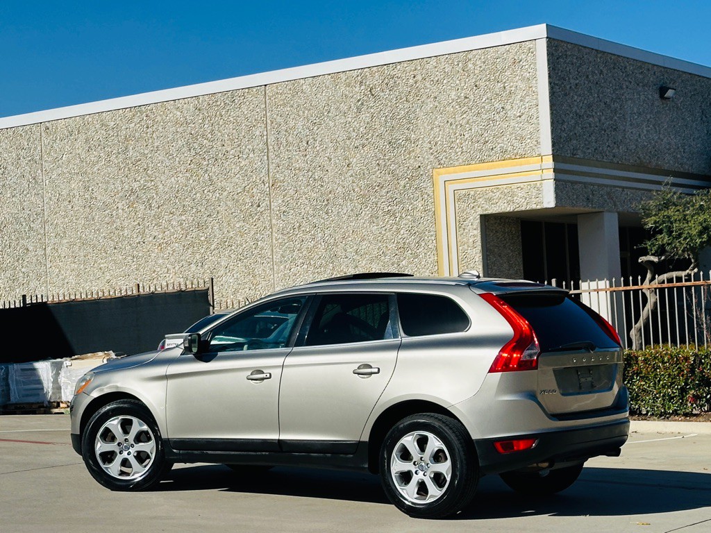 2011 Volvo XC60 Image 7