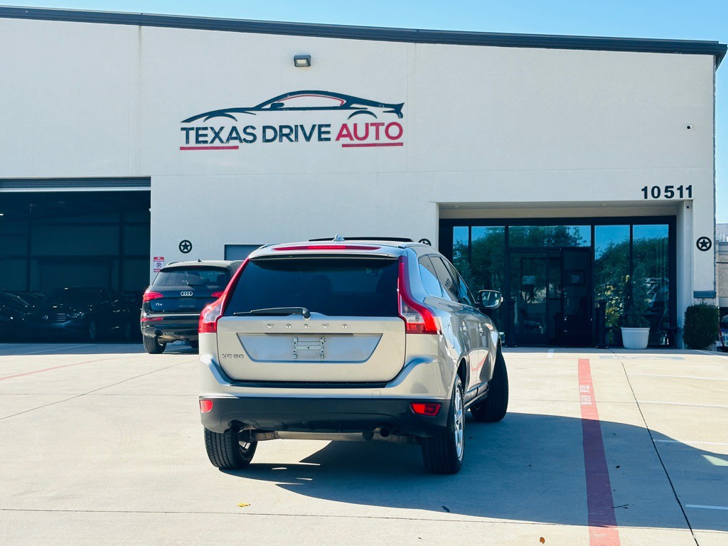 2011 Volvo XC60 Image 10