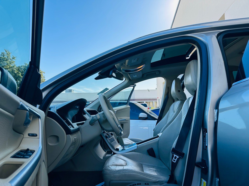 2011 Volvo XC60 Image 13