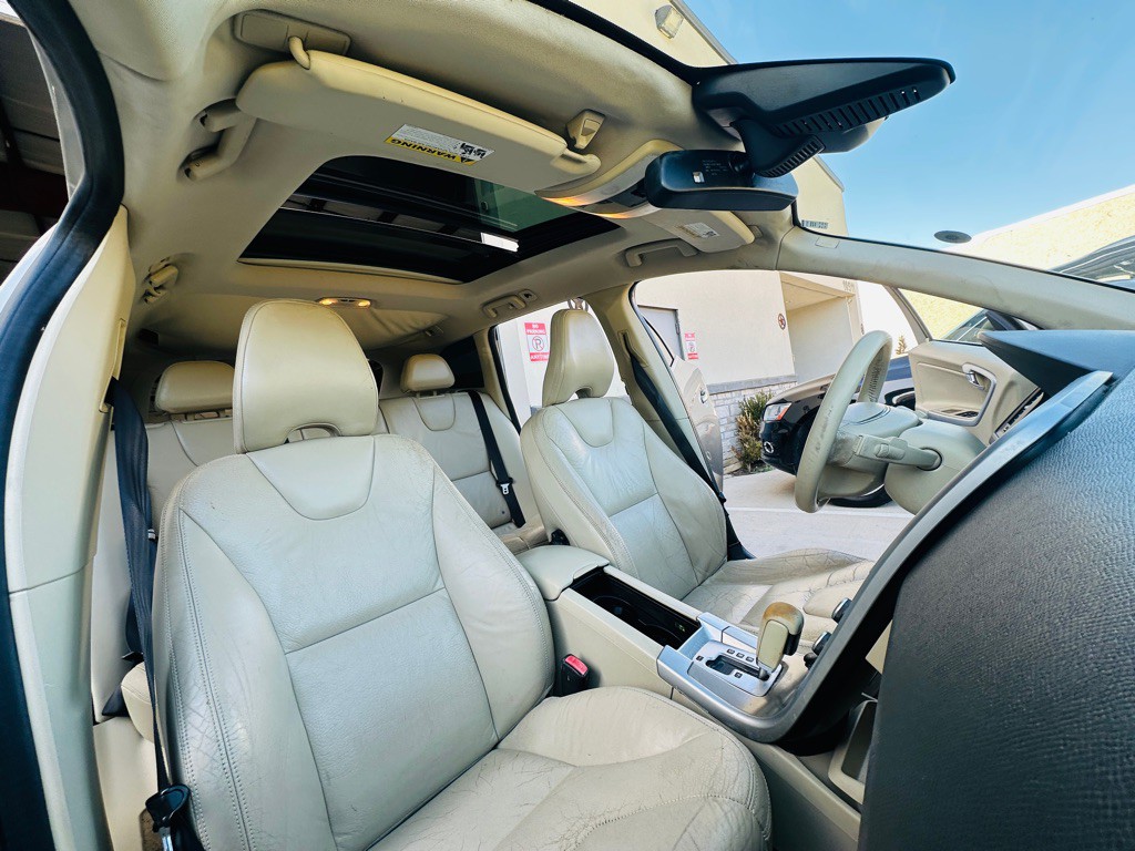 2011 Volvo XC60 Image 27