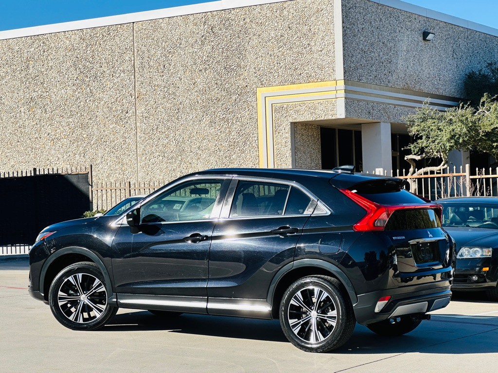 2018 Mitsubishi Eclipse Image 7
