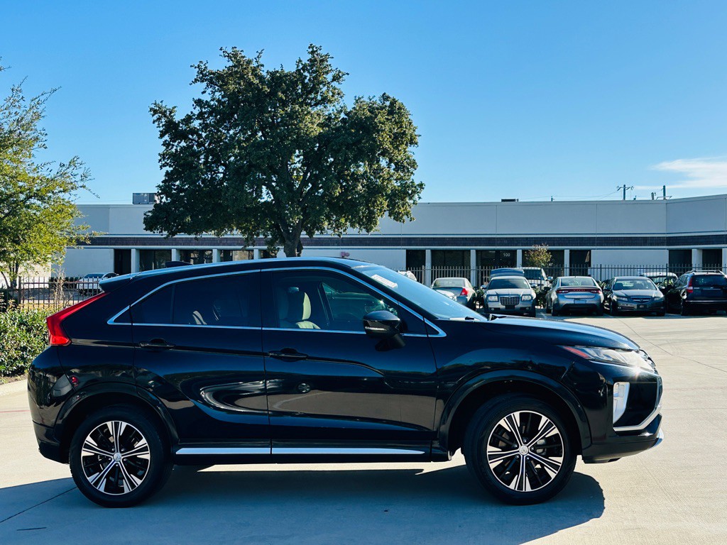 2018 Mitsubishi Eclipse Image 12