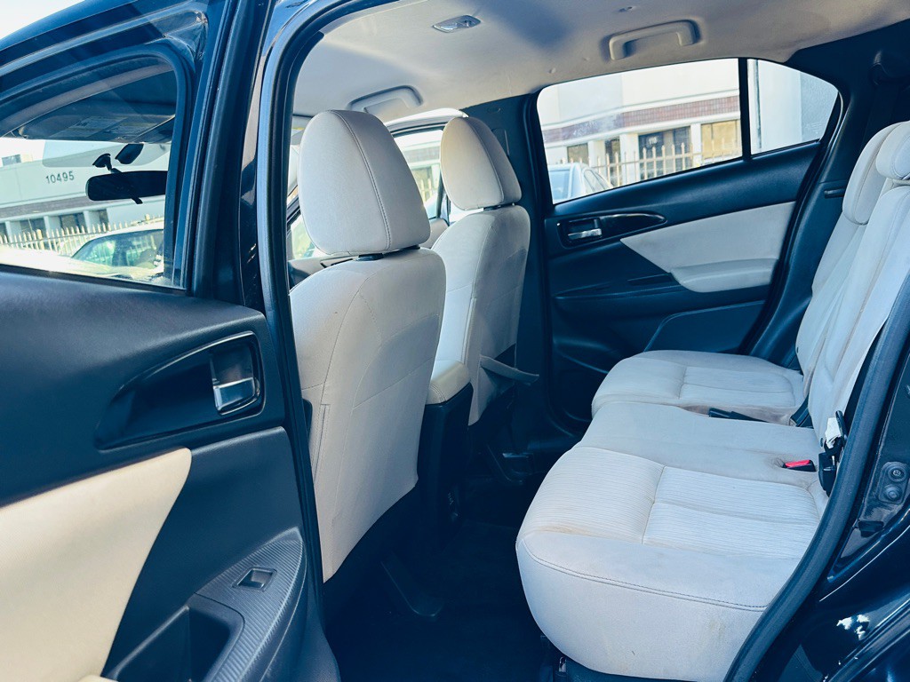 2018 Mitsubishi Eclipse Image 16