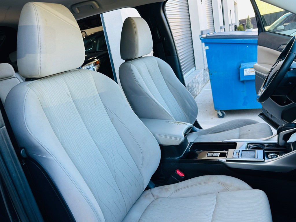 2018 Mitsubishi Eclipse Image 19