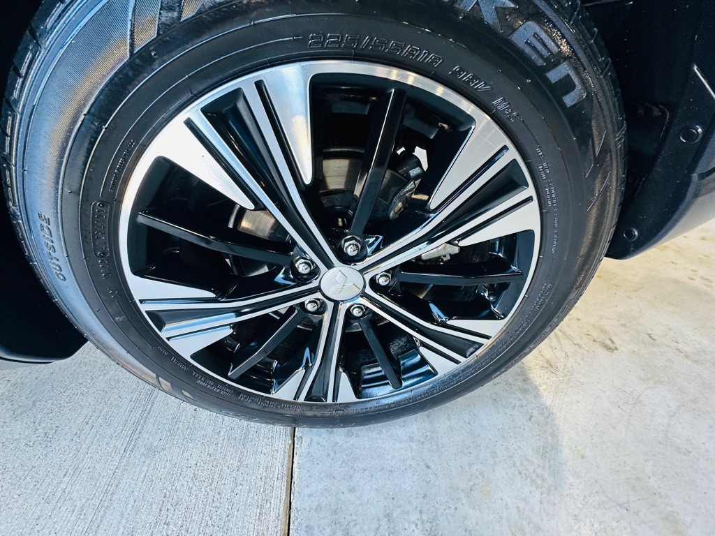 2018 Mitsubishi Eclipse Image 26