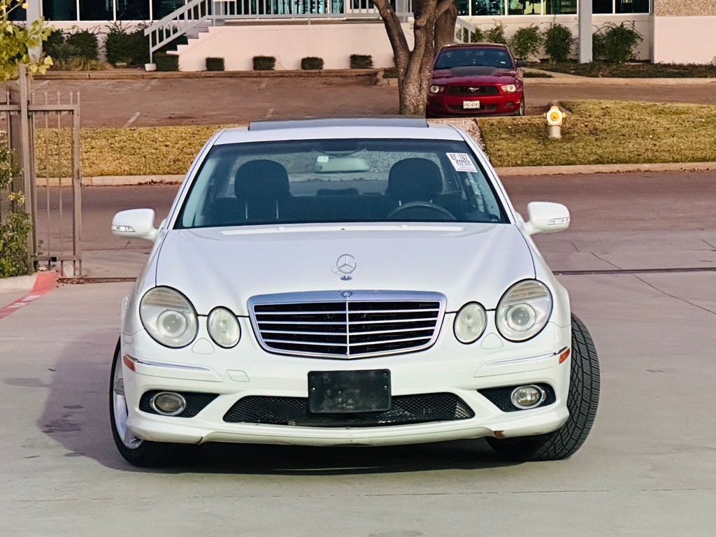 2009 Mercedes-Benz E-Class Image 2