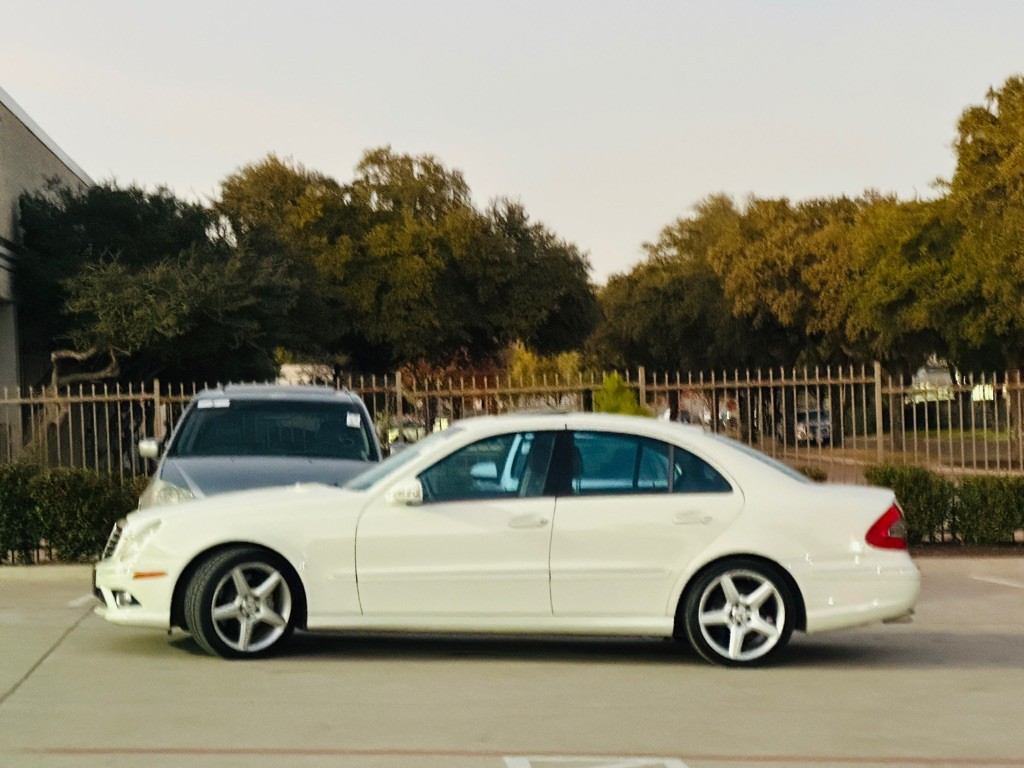 2009 Mercedes-Benz E-Class Image 6