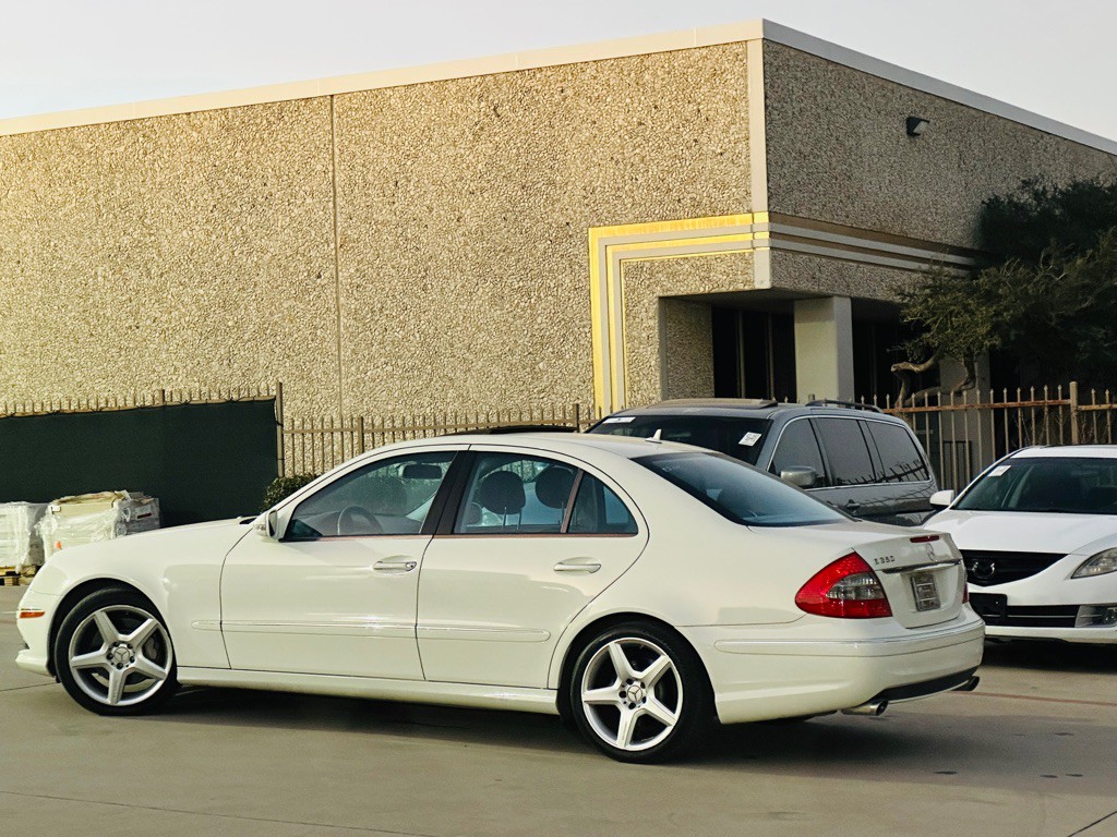 2009 Mercedes-Benz E-Class Image 7