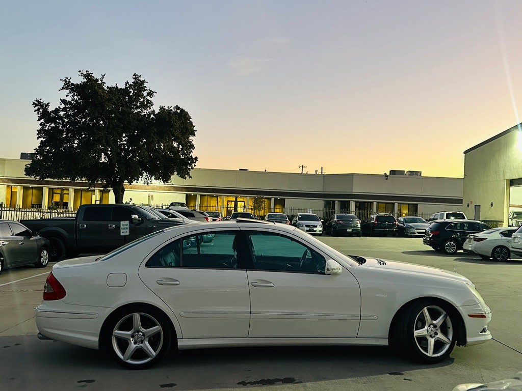 2009 Mercedes-Benz E-Class Image 13