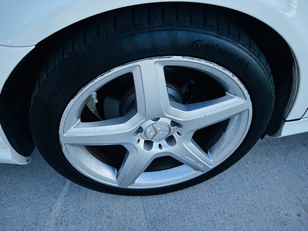 2009 Mercedes-Benz E-Class Image 31