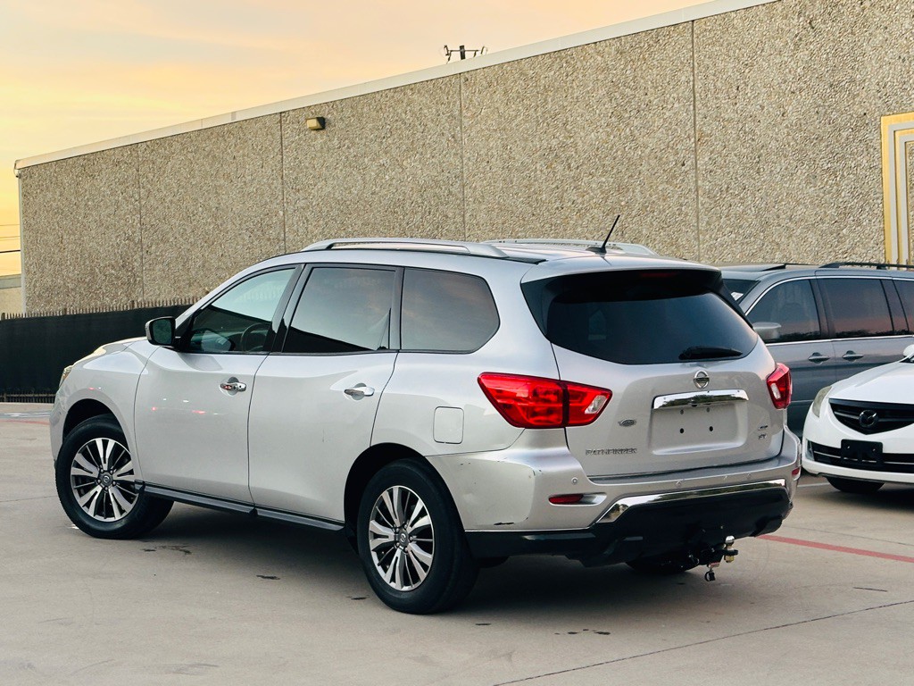 2018 Nissan Pathfinder Image 8