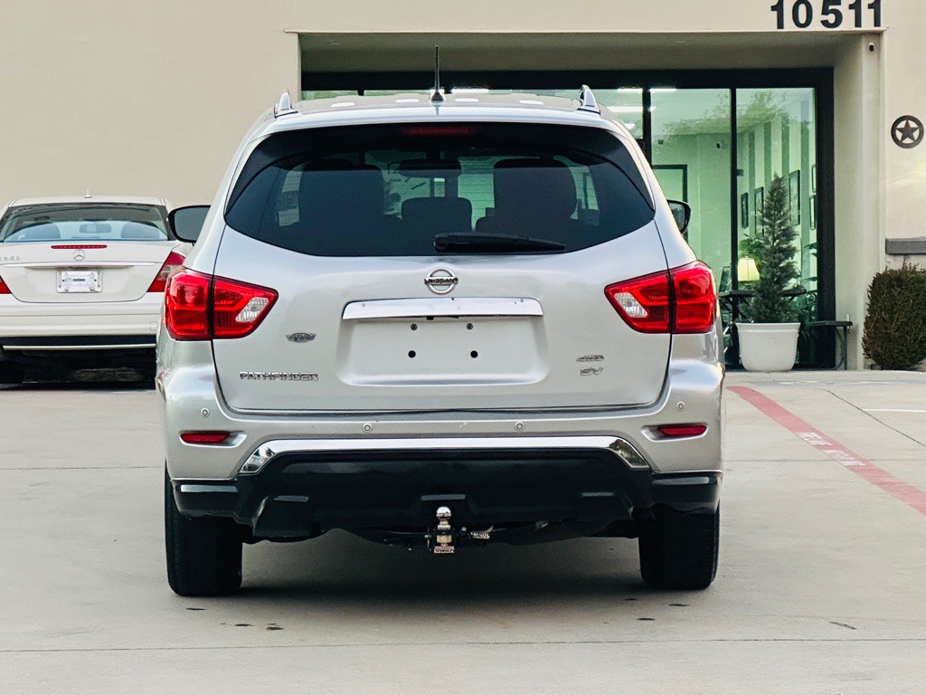 2018 Nissan Pathfinder Image 9