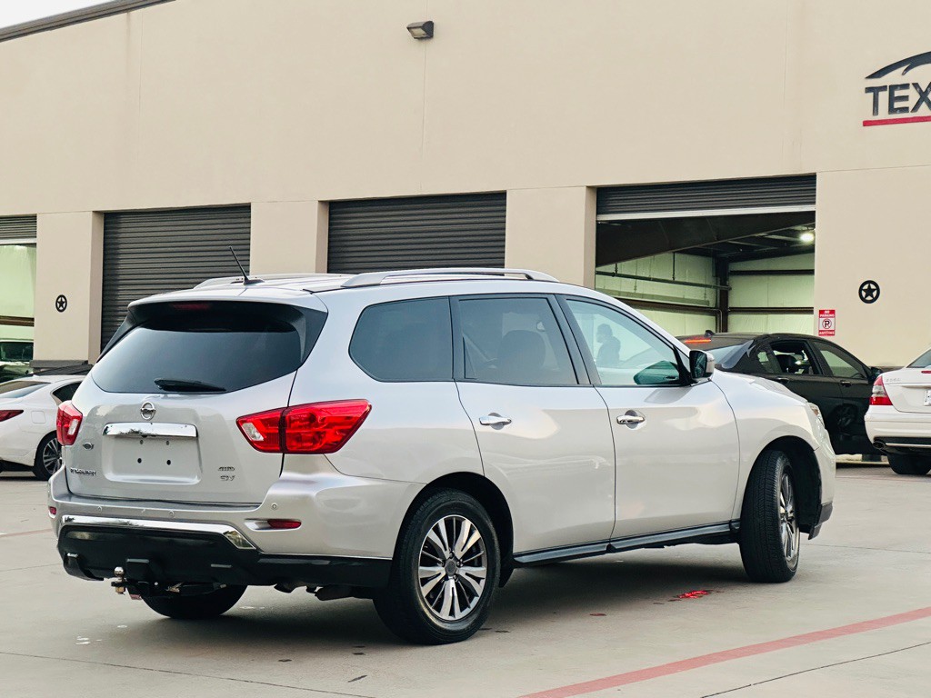 2018 Nissan Pathfinder Image 13