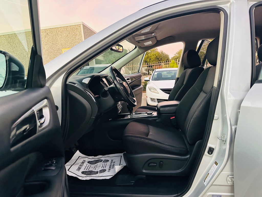 2018 Nissan Pathfinder Image 15