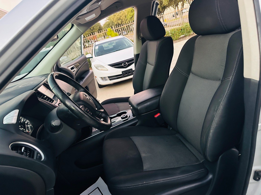 2018 Nissan Pathfinder Image 17