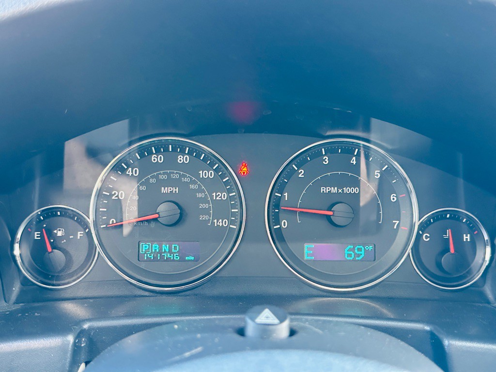 2006 Jeep Commander Image 31