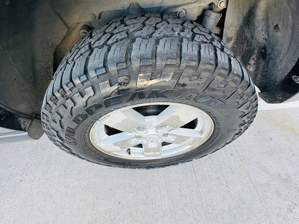 2006 Jeep Commander Image 33