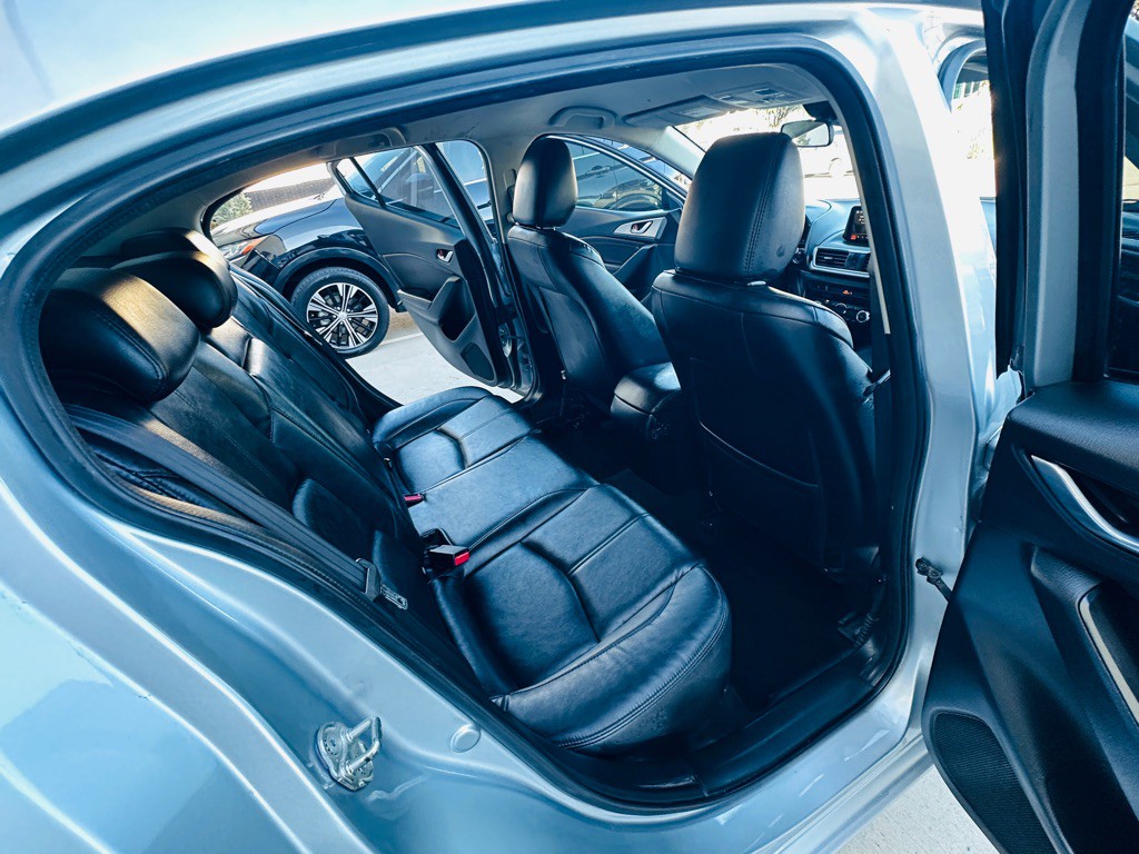 2017 Mazda Mazda3 Image 18