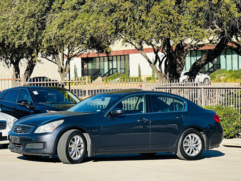 2009 INFINITI G37 Image 4