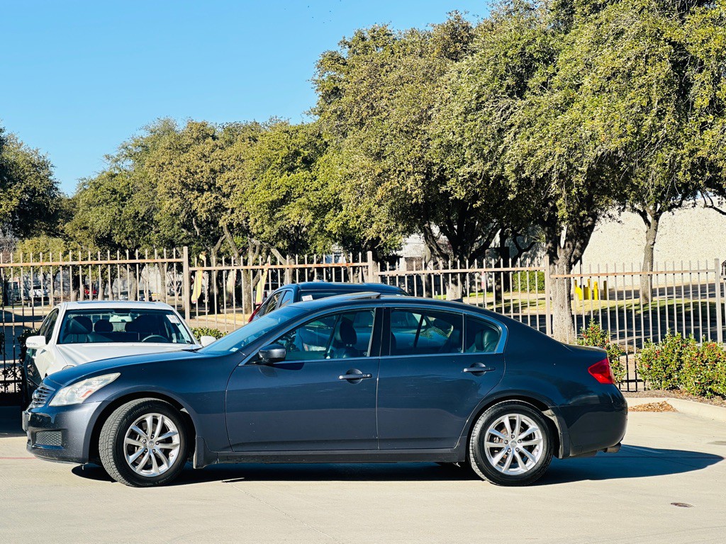 2009 INFINITI G37 Image 5