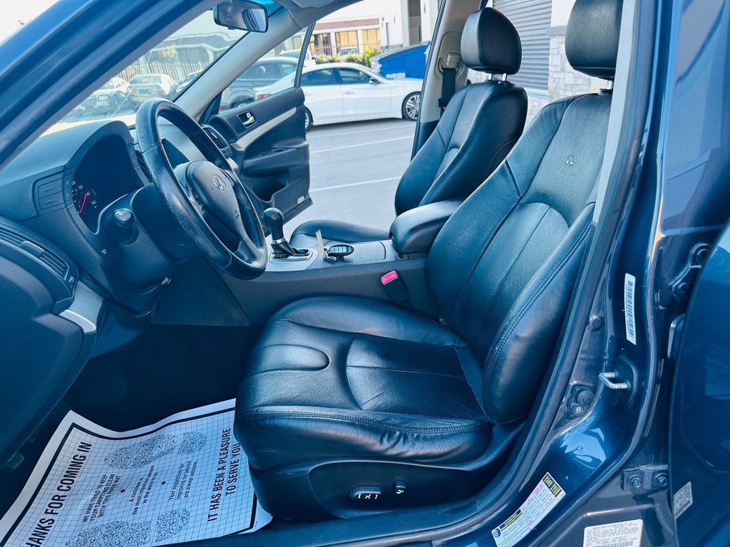 2009 INFINITI G37 Image 12