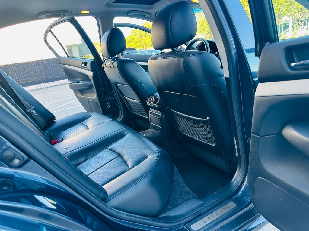 2009 INFINITI G37 Image 19