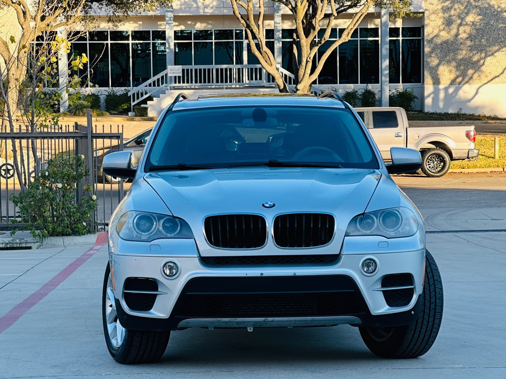 2013 BMW X5 Image 2